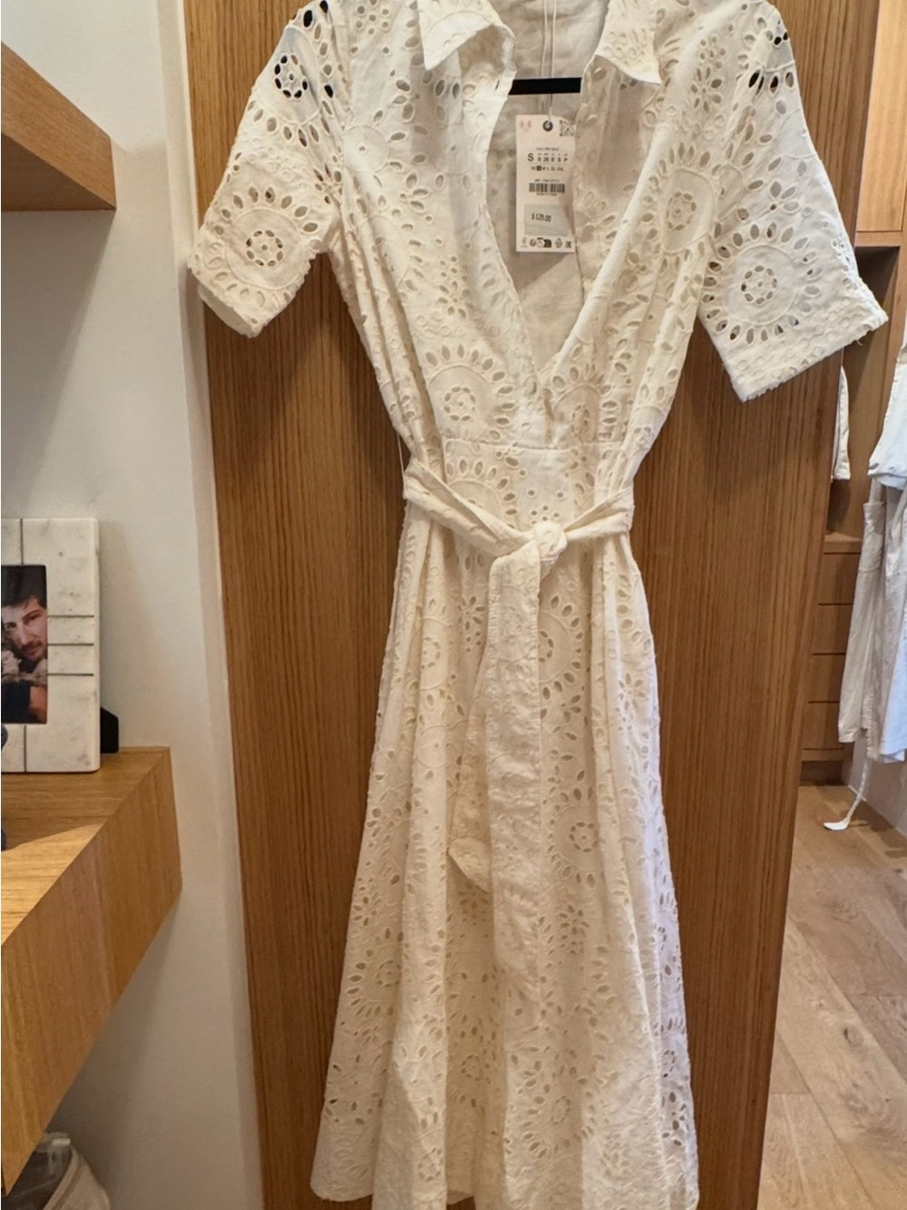 Zara white embroidery dr - Picture 5 of 9